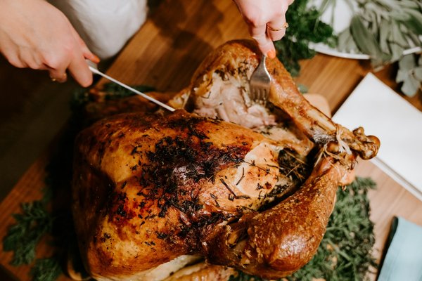 Quels sont les astuces pour cuisiner un poulet rôti croustillant et juteux?